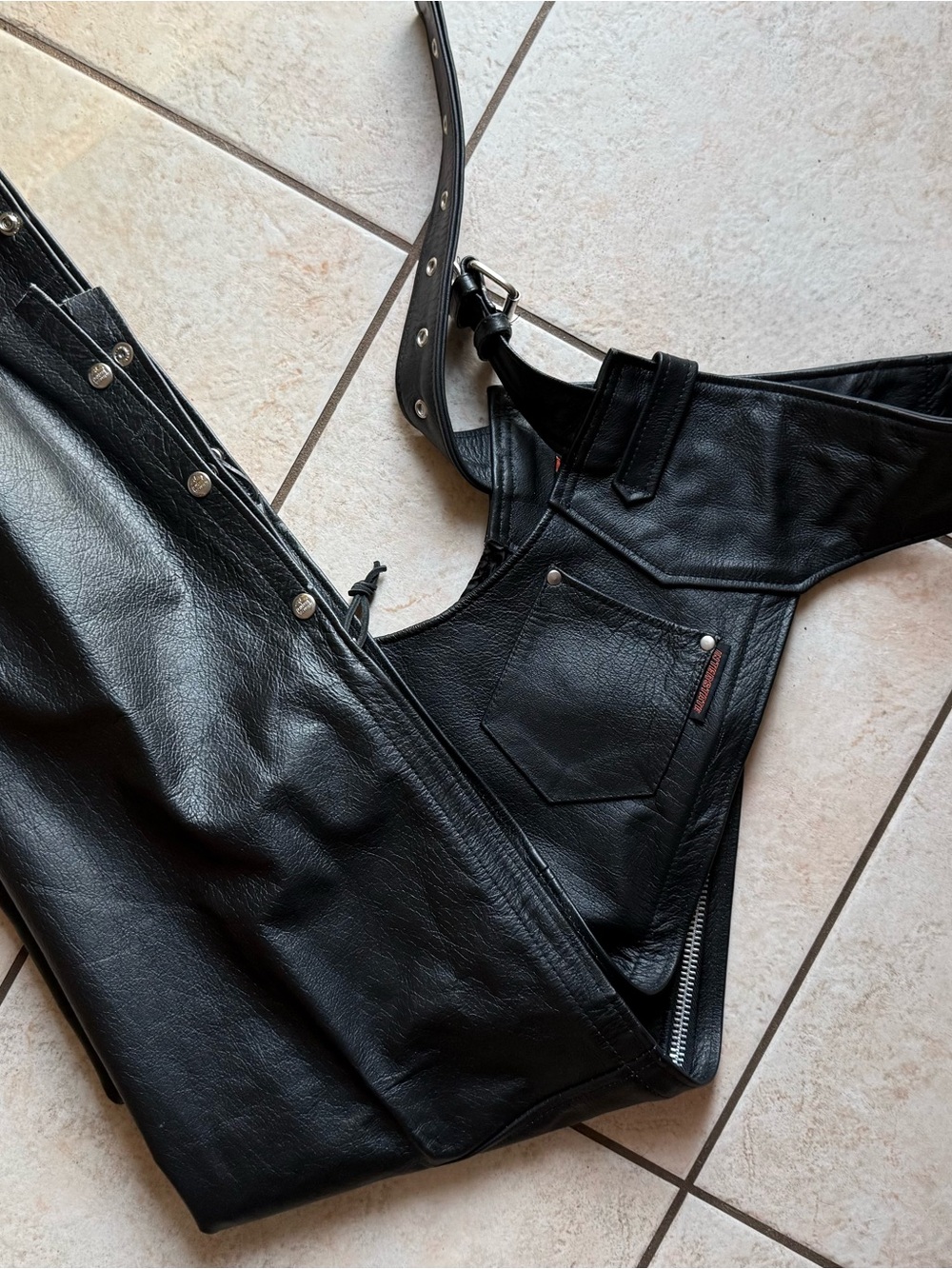 Renegade Classics Unisex Leather Chaps - Black